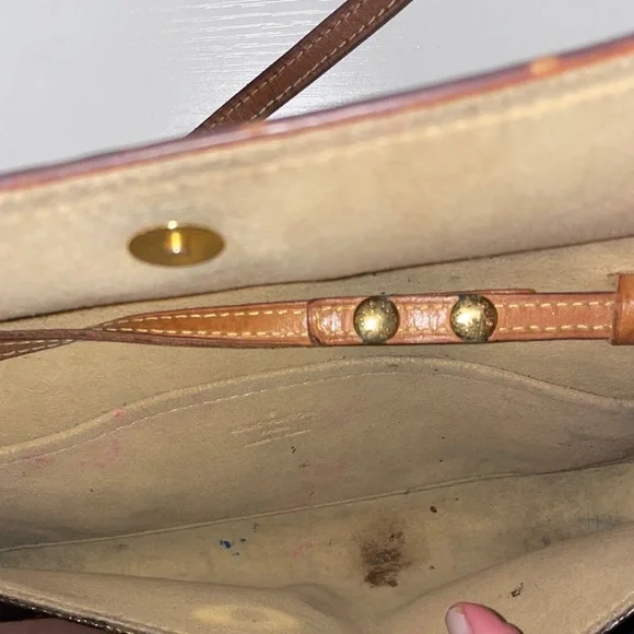 LOUIS VUITTON Black and Gold Monogram Crossbody Bag - Picture 7 of 11